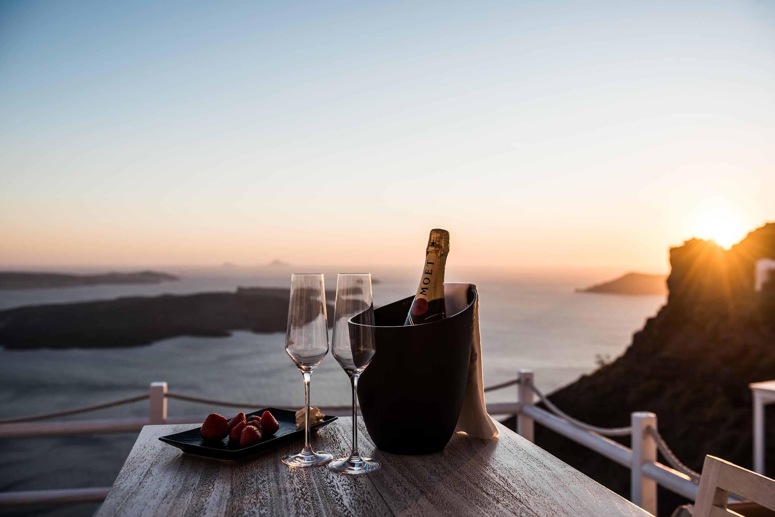 On The Rocks - Small Luxury Hotels Of The World (Adults Only) Imerovigli  Exterior foto